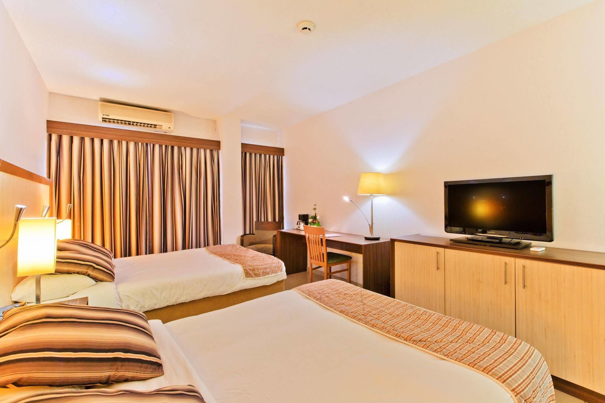 Queens Hotel Paramaribo Exteriér fotografie