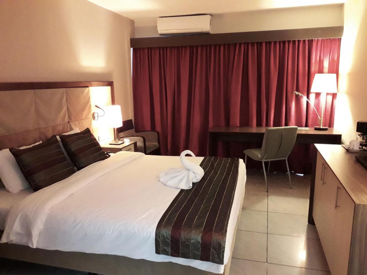 Queens Hotel Paramaribo Exteriér fotografie